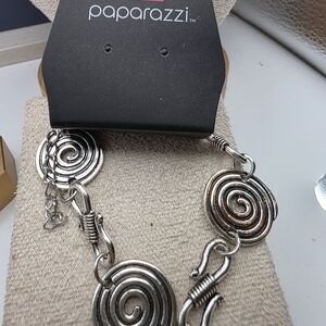 Paparazzi Silver Spiral Bracelet (1085)